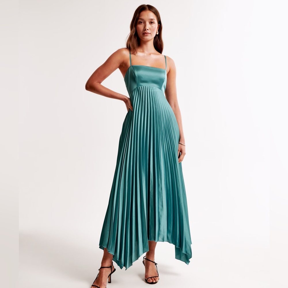 Abercrombie Giselle Clasp-Back Pleated Midi Dress